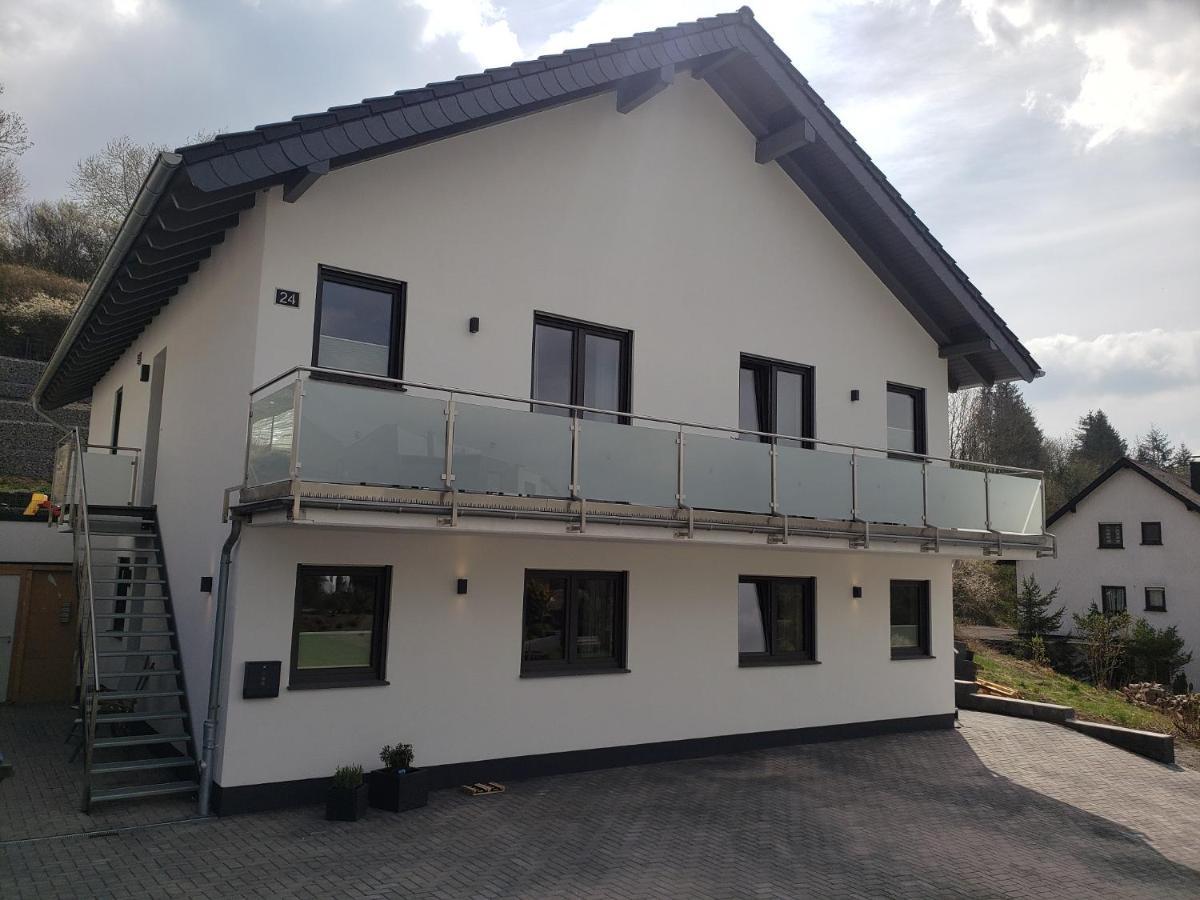 Ferienwohnungen Am Aeppelsberg Volkesfeld Exteriér fotografie