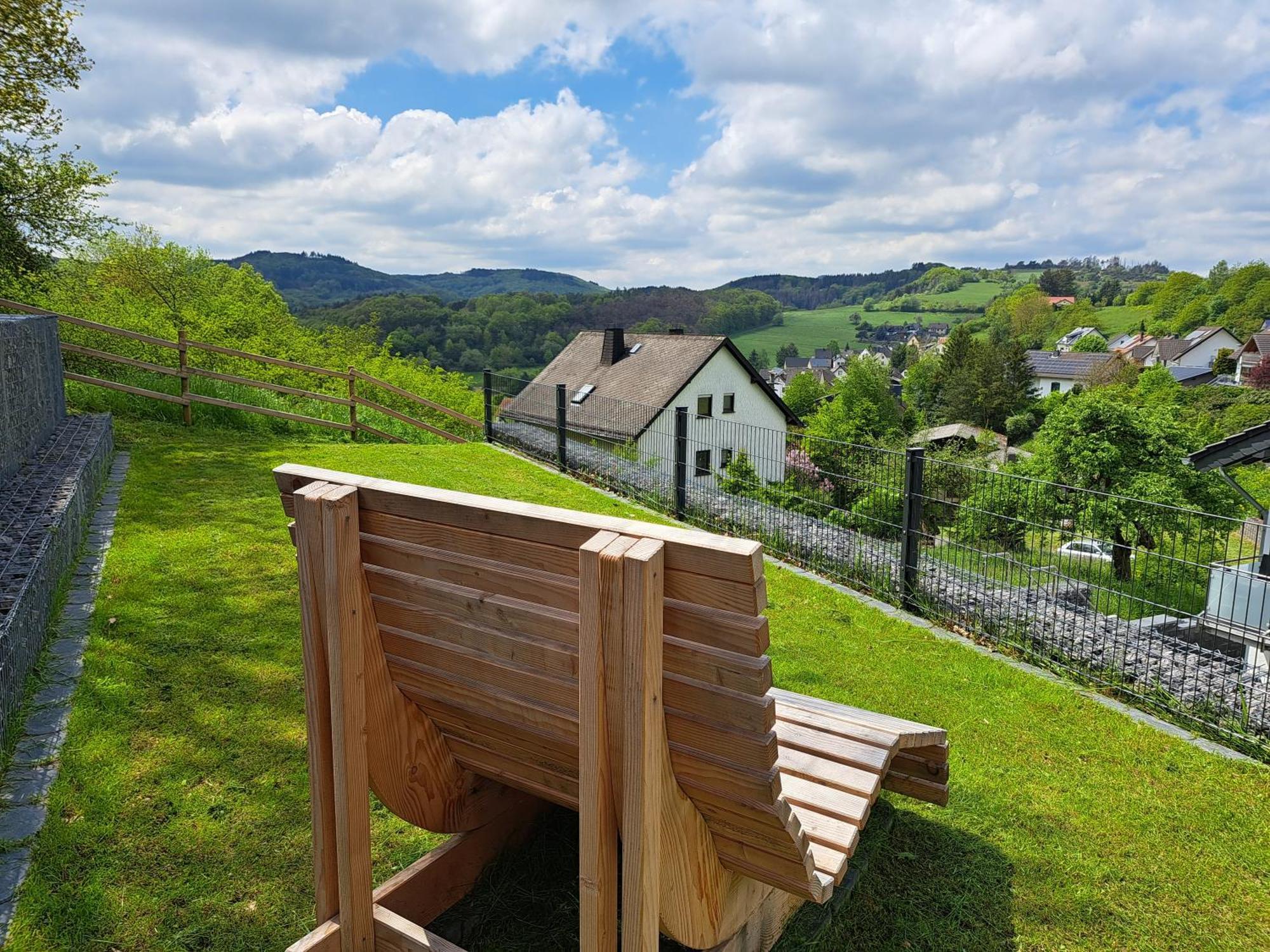 Ferienwohnungen Am Aeppelsberg Volkesfeld Exteriér fotografie